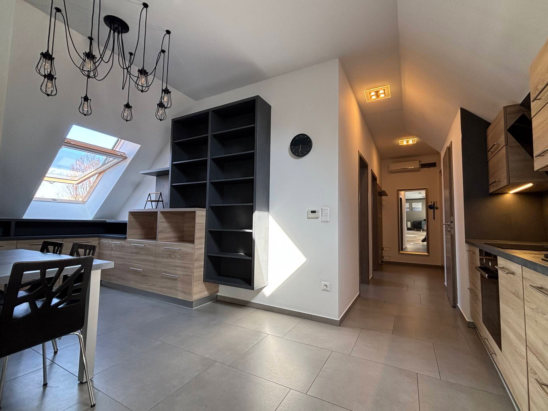 Presztízs iroda a Kossuth téren