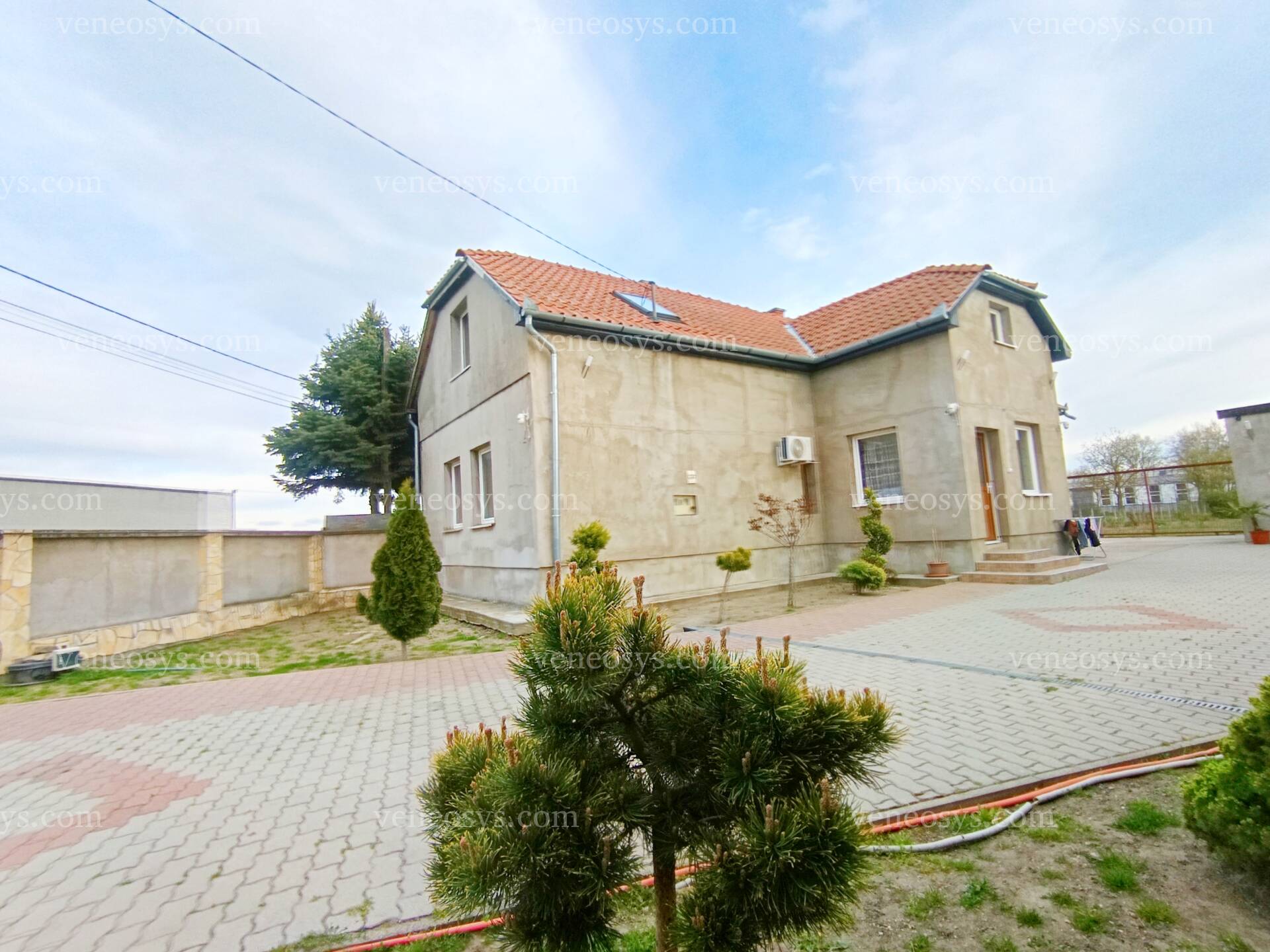 Ingatlan