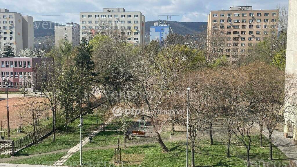 Ingatlan