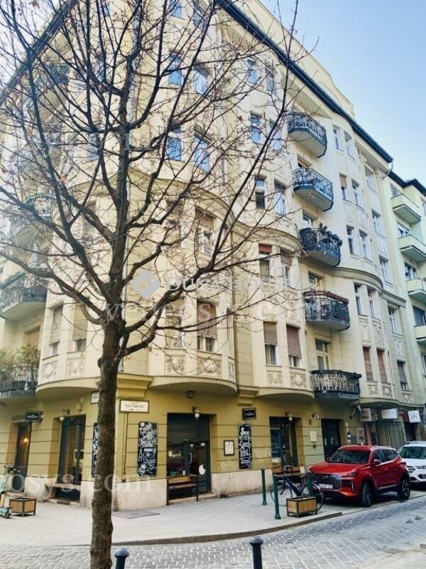 Ingatlan