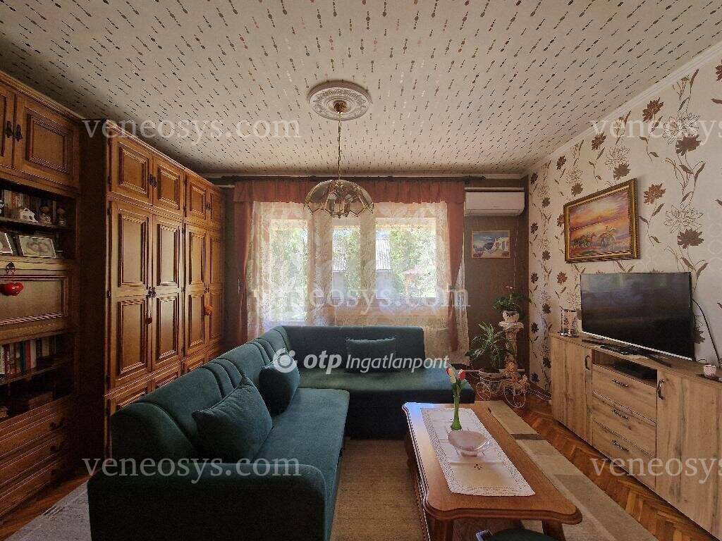 Ingatlan