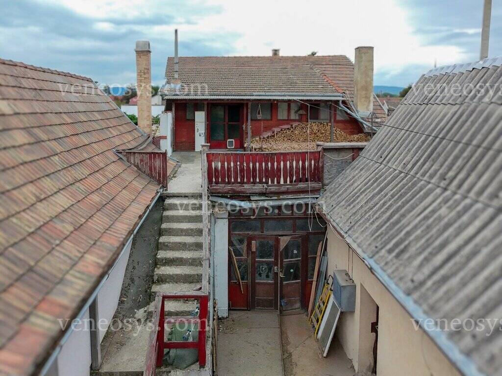 Vác