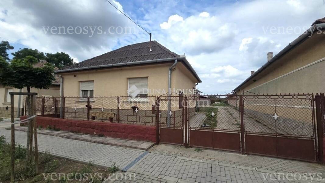 Újhartyán