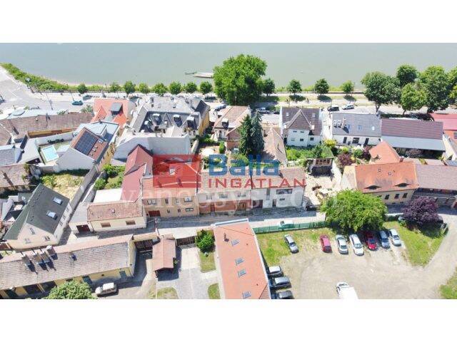 Ingatlan